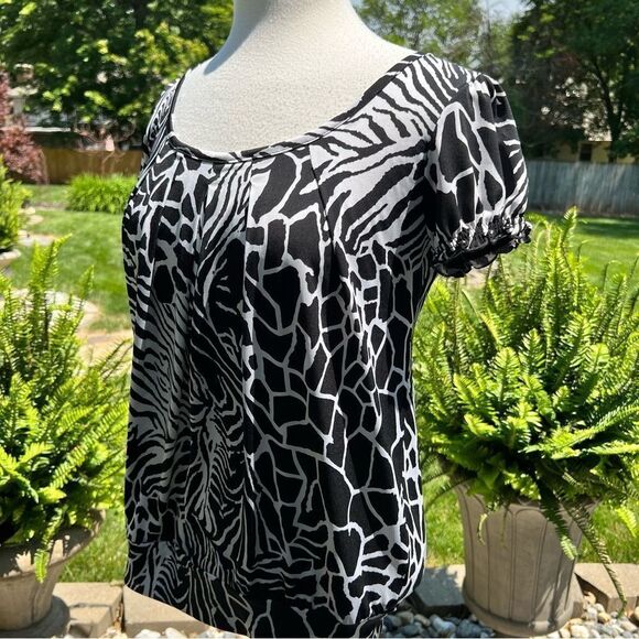 BYER CALIFORNIA Black & White Print Top Stretchy size Large - Picture 3 of 6